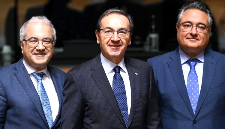 ΜΠΟΥΓΑΣ στο Συμβούλιο Υπουργών 00