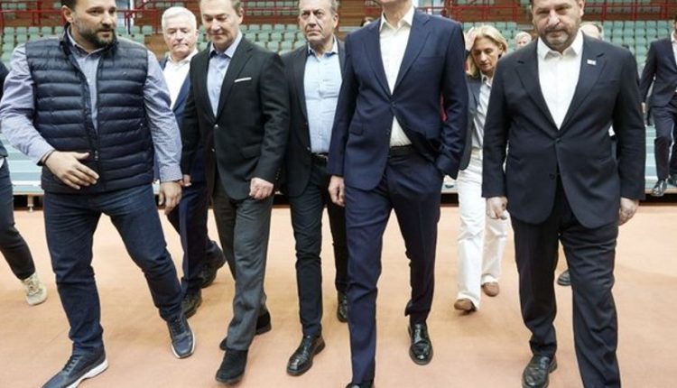 ΧΑΛΙΟΡΗΣ με ΜΗΤΣΟΤΑΚΗ στο κλειστό Παιανίας 01Α